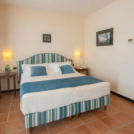 Hotel Al Terra Di Mare 4*