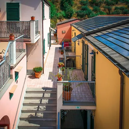 Al Terra Di Mare 4*