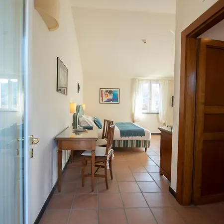 Hotel Al Terra Di Mare 4*
