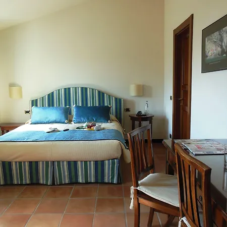 Hotel Al Terra Di Mare 4*