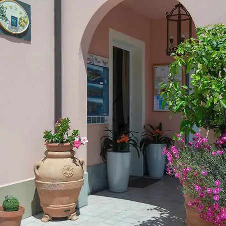 Al Terra Di Mare לבנטו
